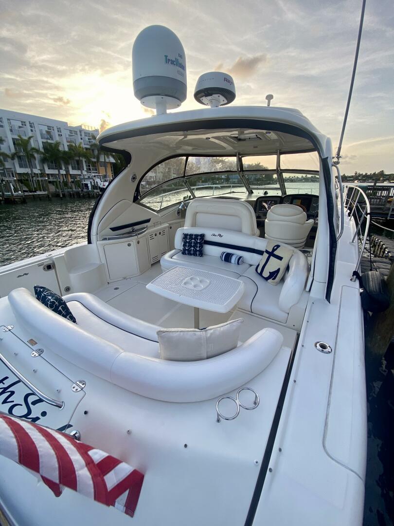 2005 Sea Ray 420 Sundancer - Image 4