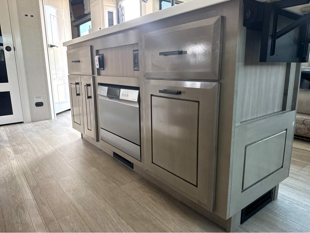 2026 JAYCO PINNACLE 36FBTS - Image 14