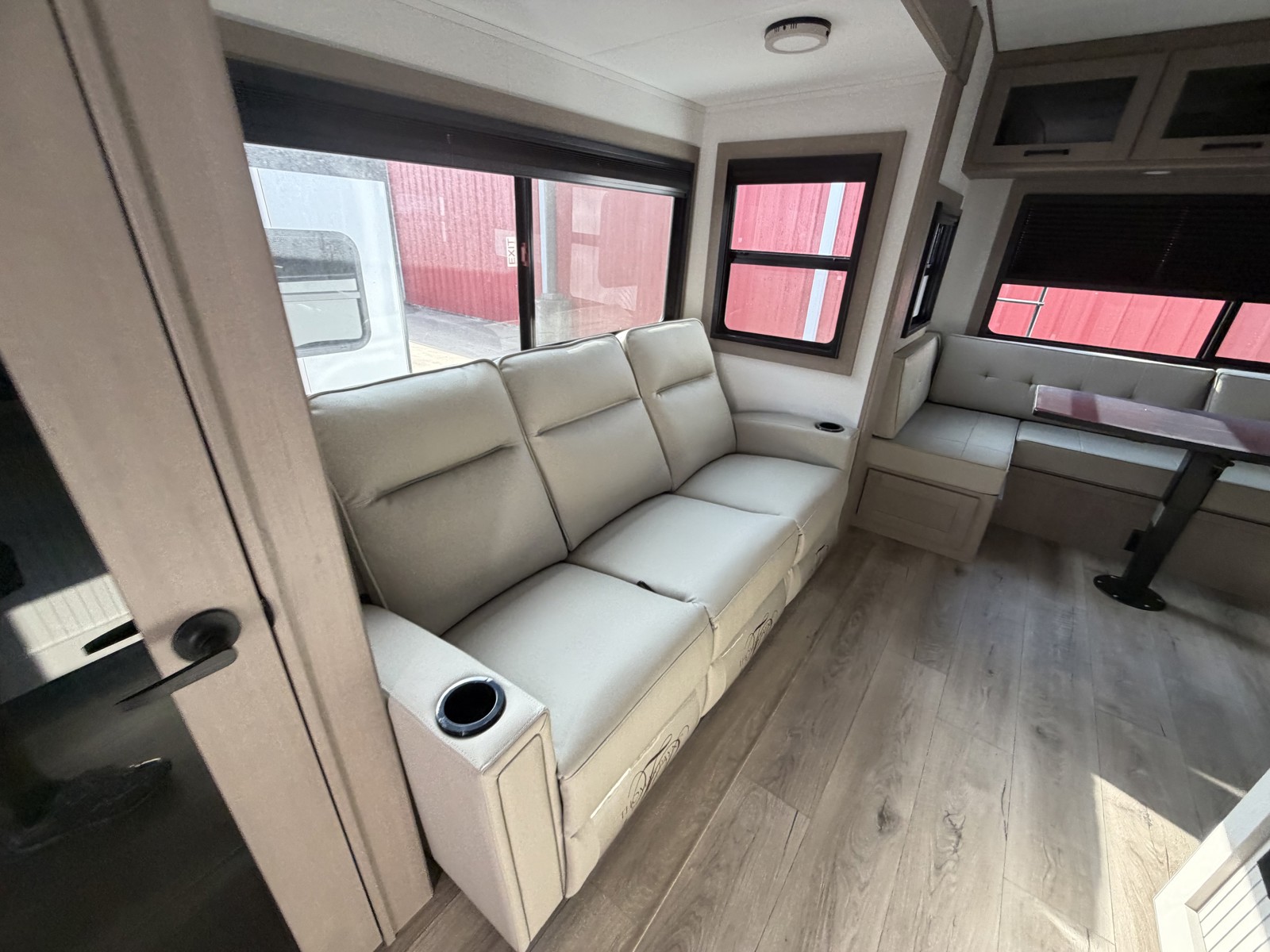 2026 GRAND DESIGN 324MBS - Image 18