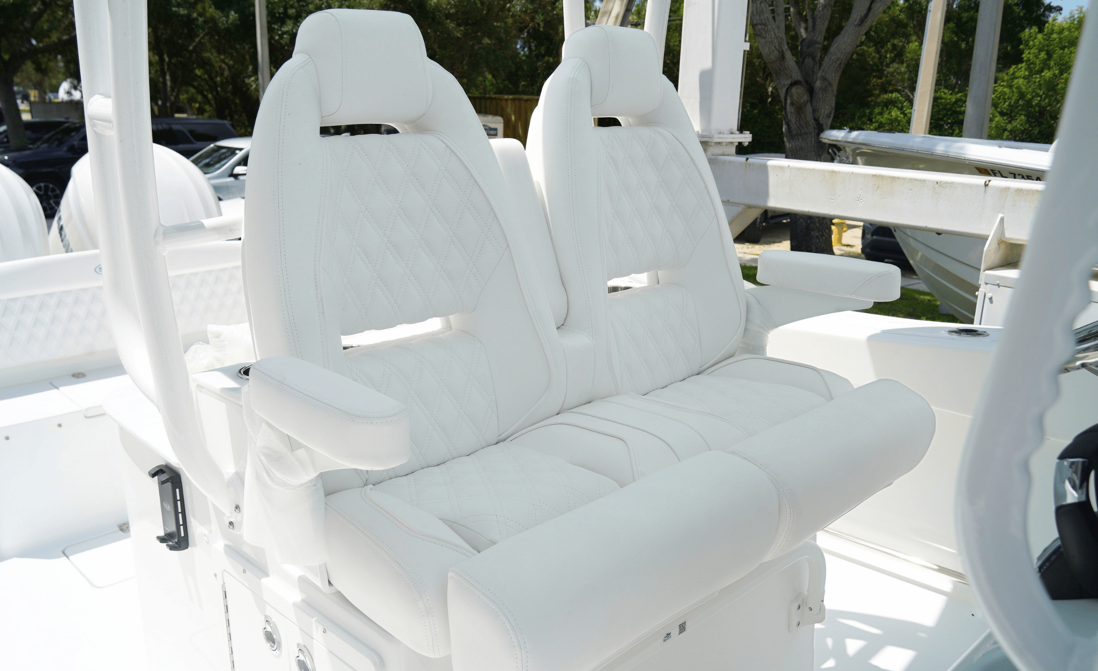 2027 SEA HUNT ULTRA 305SE - Image 60
