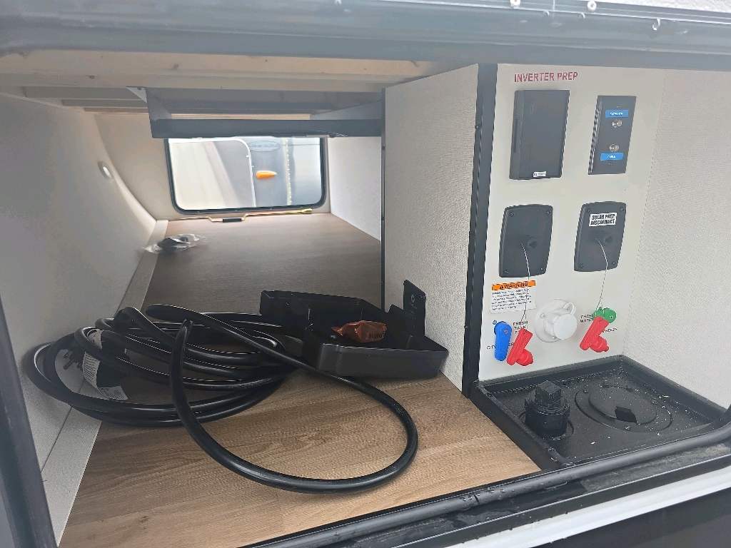 2027 GRAND DESIGN TRANSCEND 24BHX - Image 4