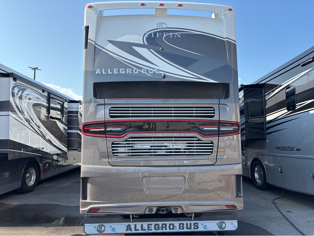 2026 TIFFIN ALLEGRO BUS 45 OPP - Image 5