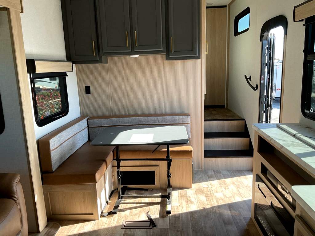 2025 KZ RIDGEWAY 27RK - Image 7