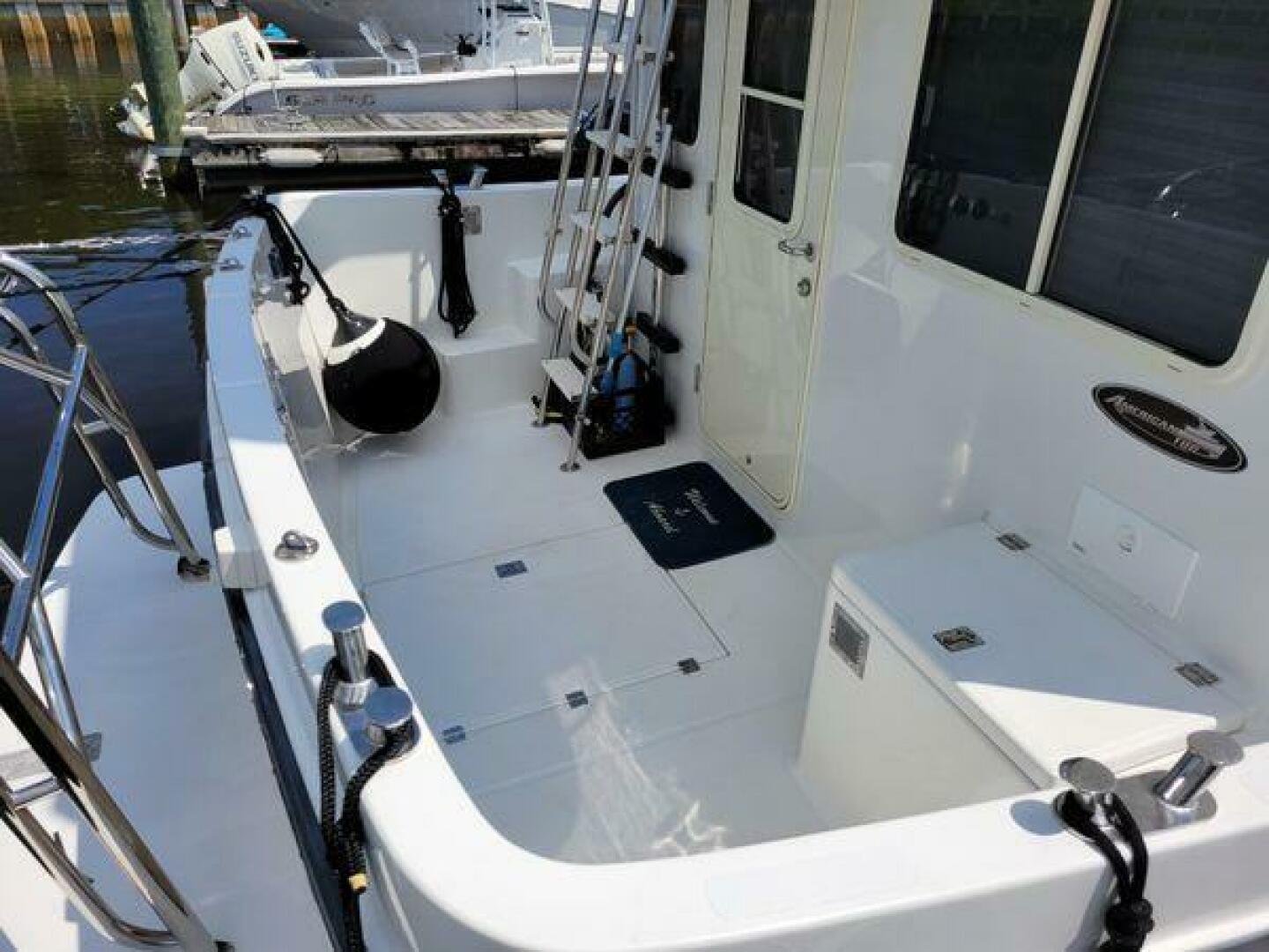 2003 American Tug 34 - Image 6