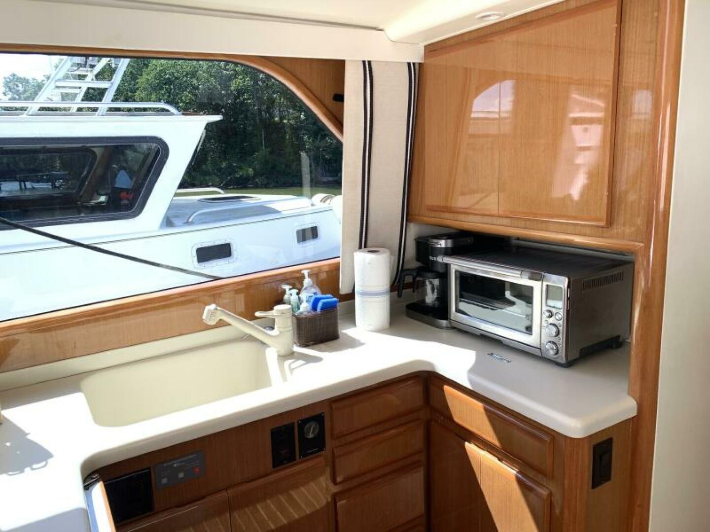 2000 Viking 50 Convertible Sportfish - Image 19