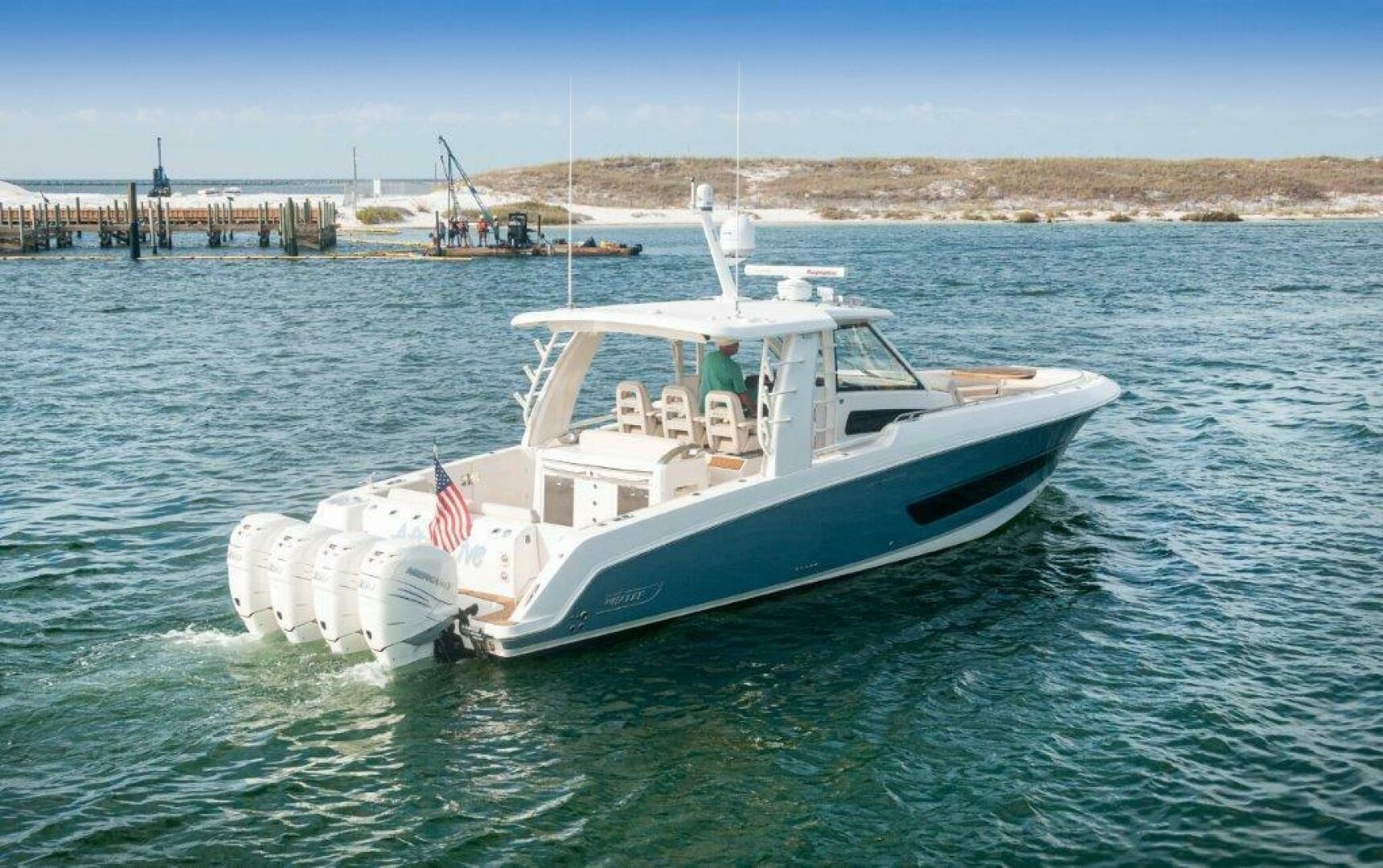 2018 Boston Whaler 420 Outrage - Image 26