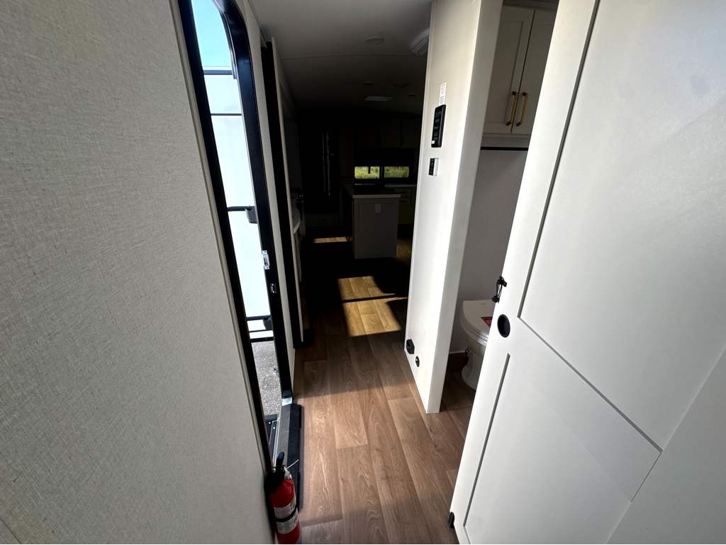 2027 GRAND DESIGN IMAGINE 2670MK - Image 20