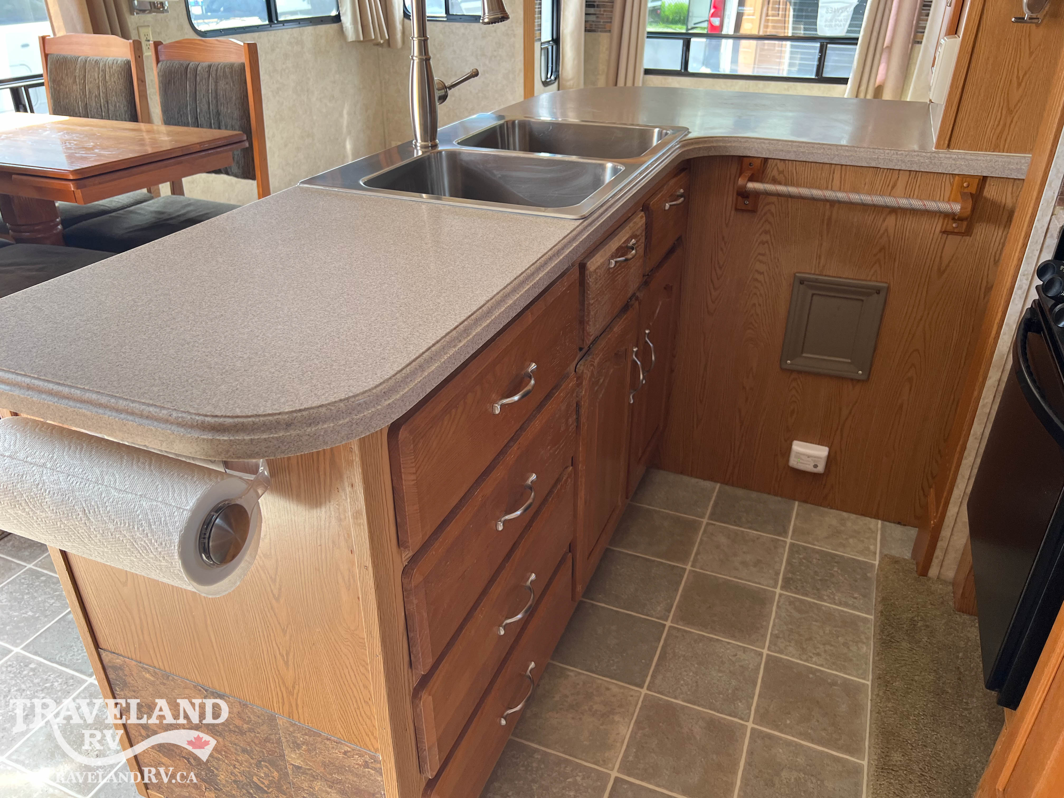 2006 KEYSTONE MONTANA 3400RL - Image 23