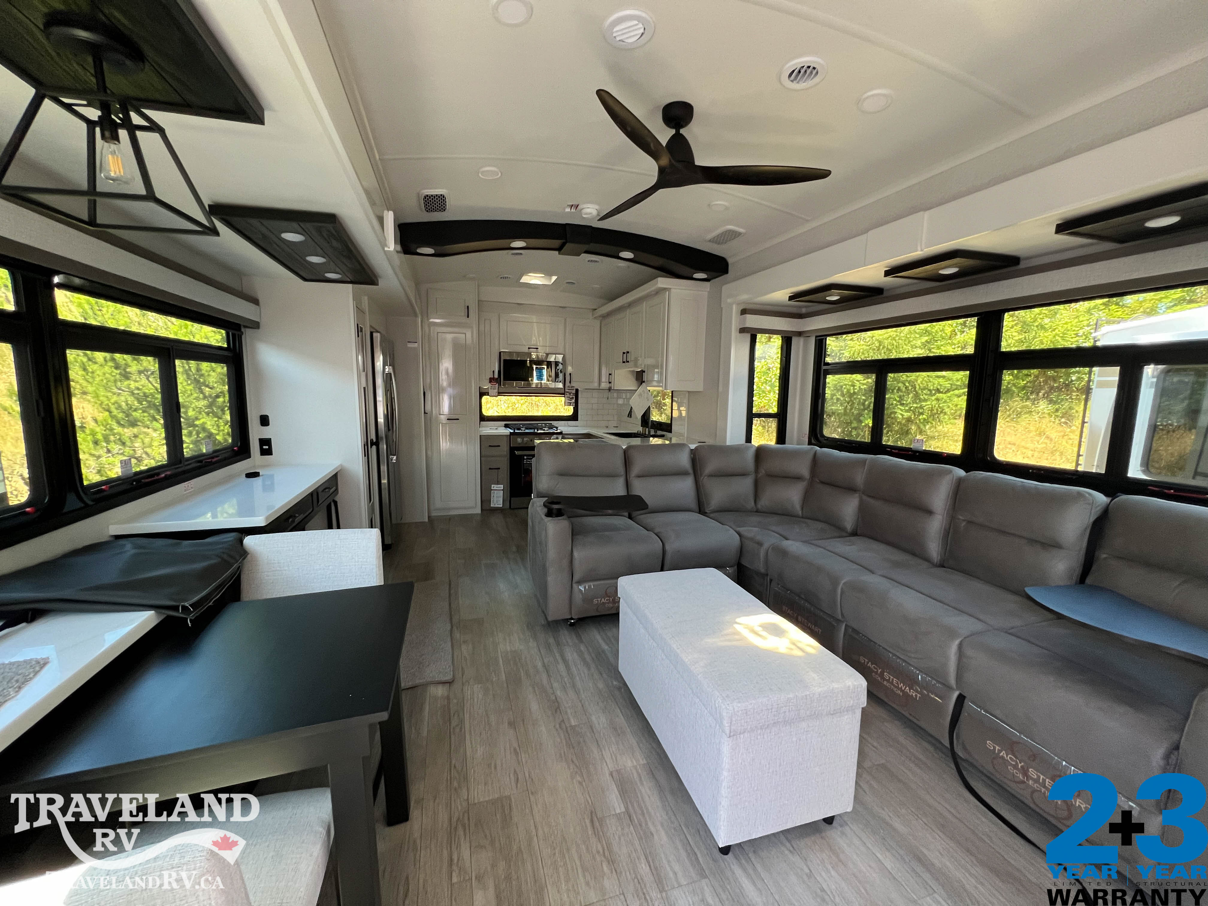 2026 Jayco Pinnacle 38FBRK - Image 3