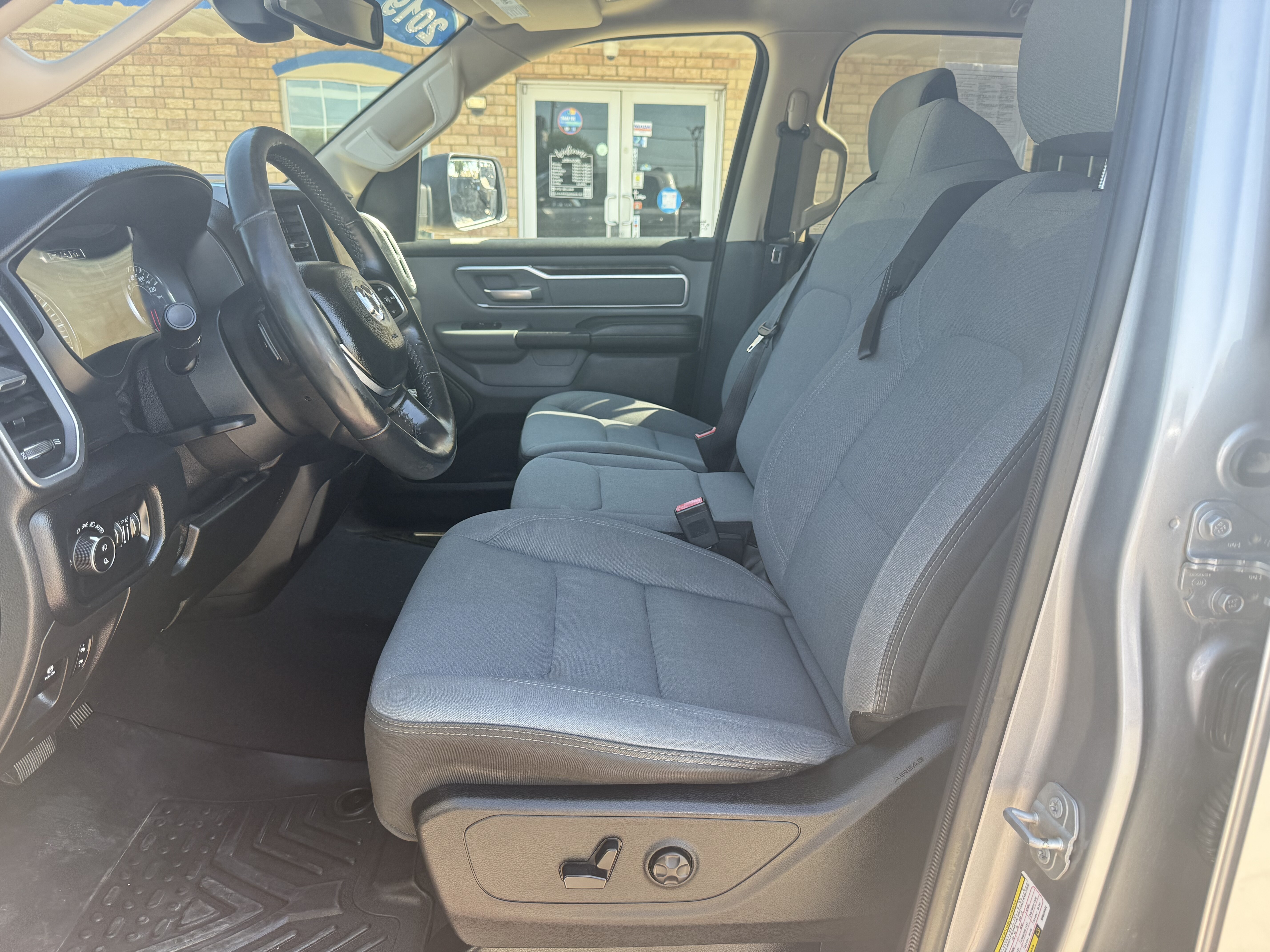 2019 Ram 1500 Pickup Crew Cab Bighorn/Lone Star 4WD - Image 33