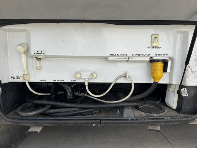 2004 FOURWINDS WINDSPORT 35D - Image 12