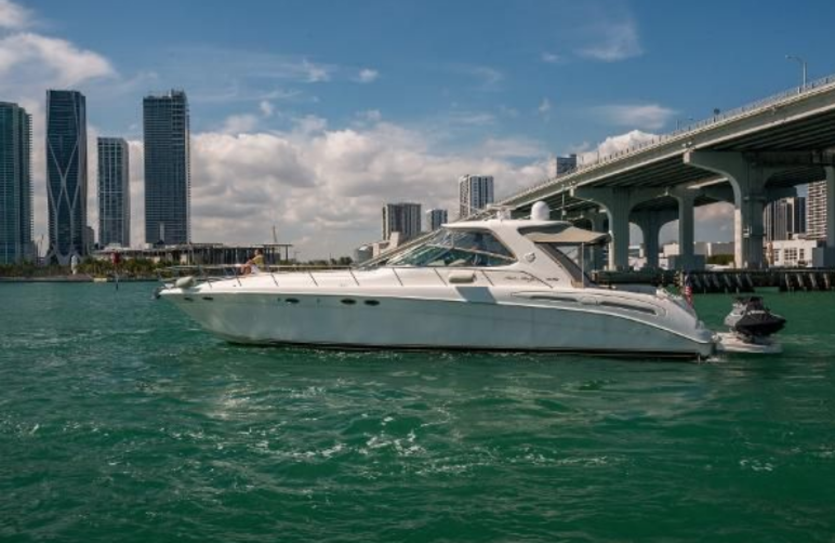 2000 Sea Ray 540 Sundancer - Image 4
