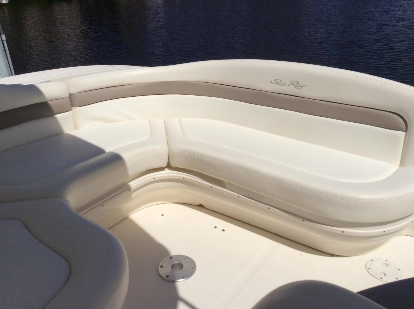 2003 Sea Ray 320 - Image 5