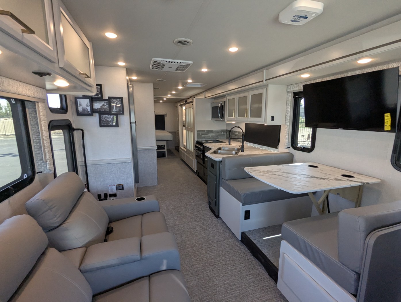 2026 Holiday Rambler Admiral 34J - Image 14