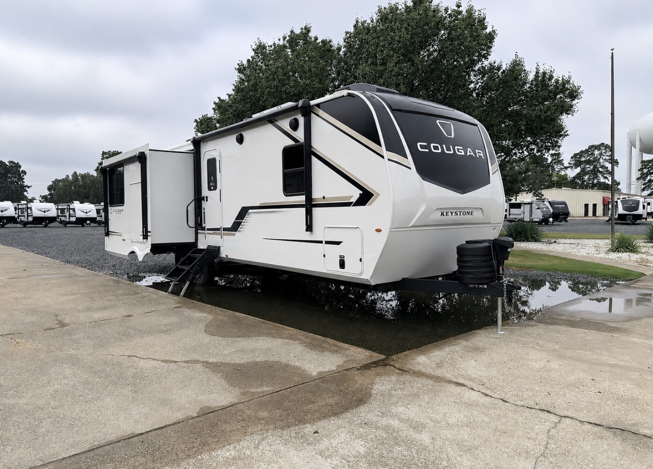 2027 Keystone Cougar Half Ton