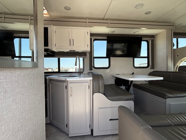 2025 Thor Motor Coach Quantum LC28 - Image 15