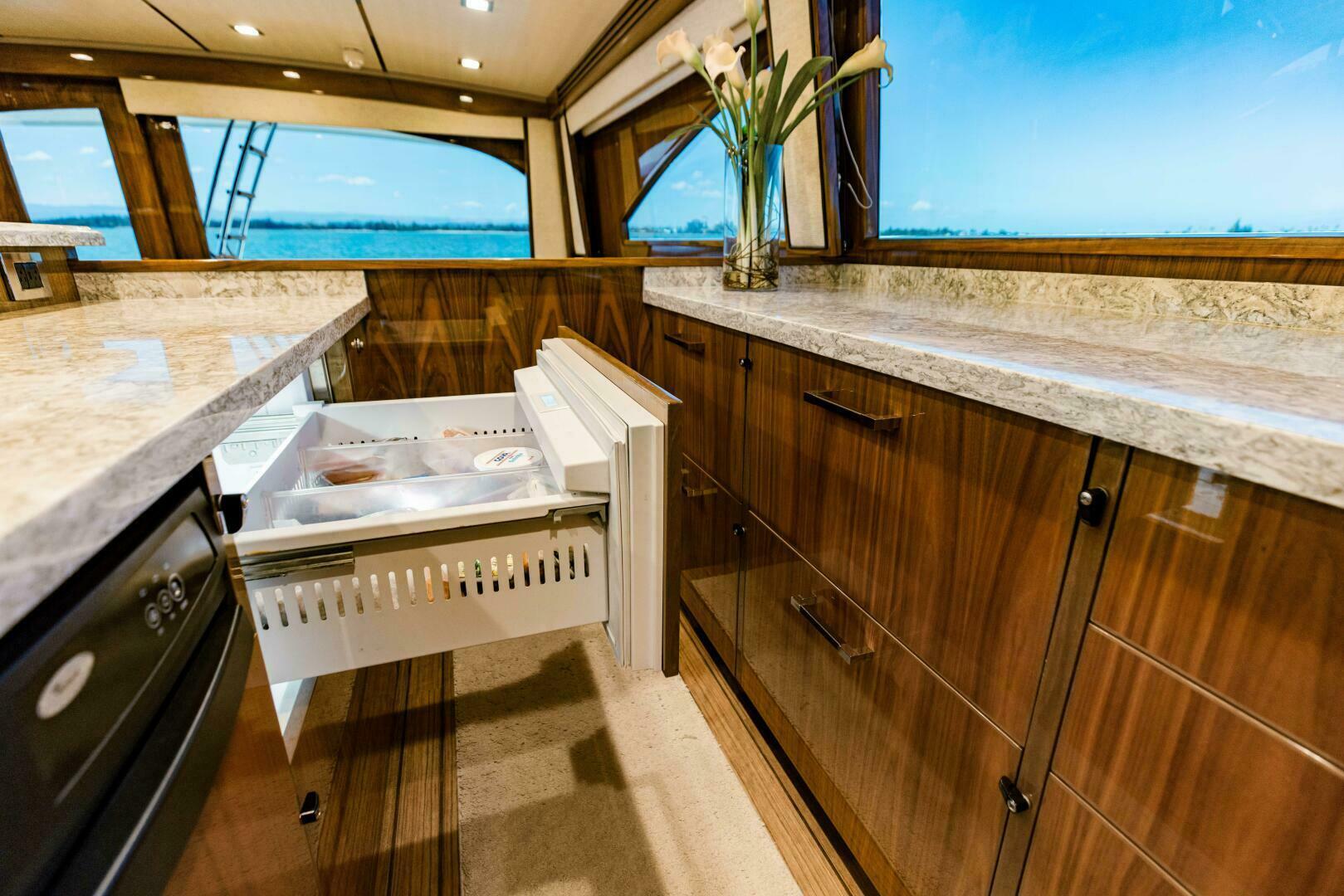 2020 Viking 72 Enclosed Bridge - Image 14
