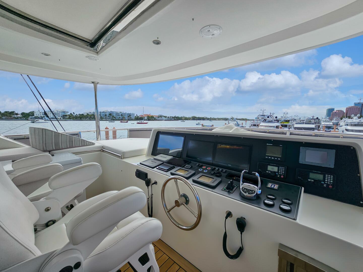2010 Ocean Alexander 83 - Image 26