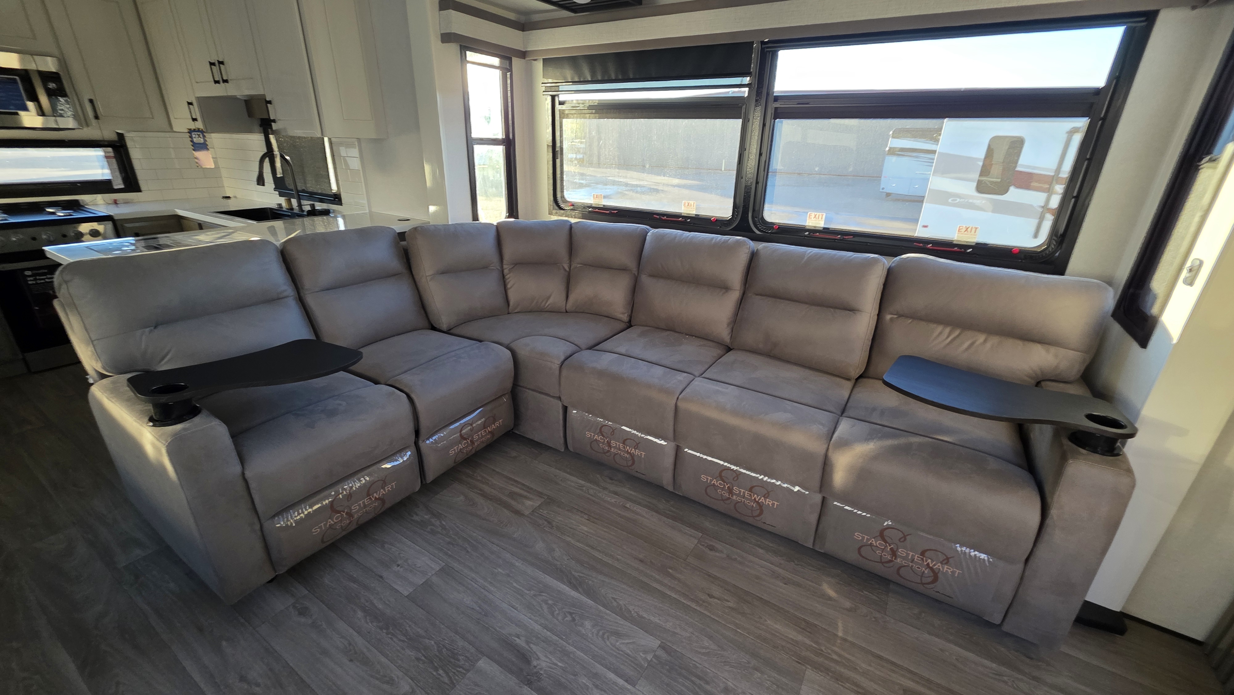 2027 JAYCO PINNACLE 38FBRK - Image 17