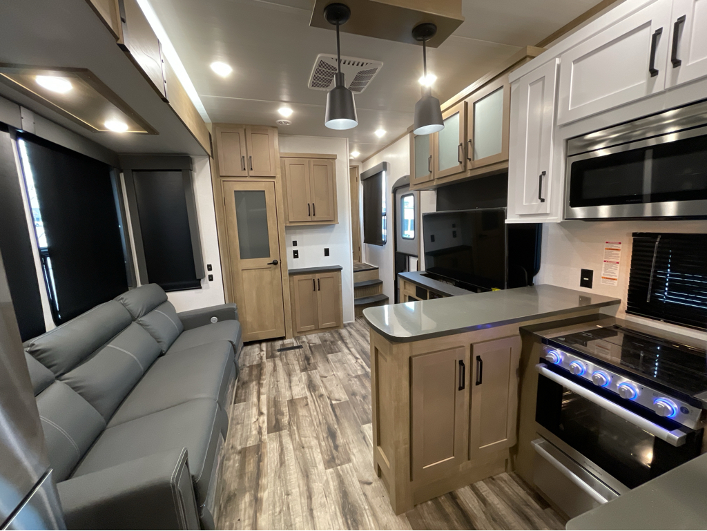 2022 Keystone Raptor 351 - Image 16