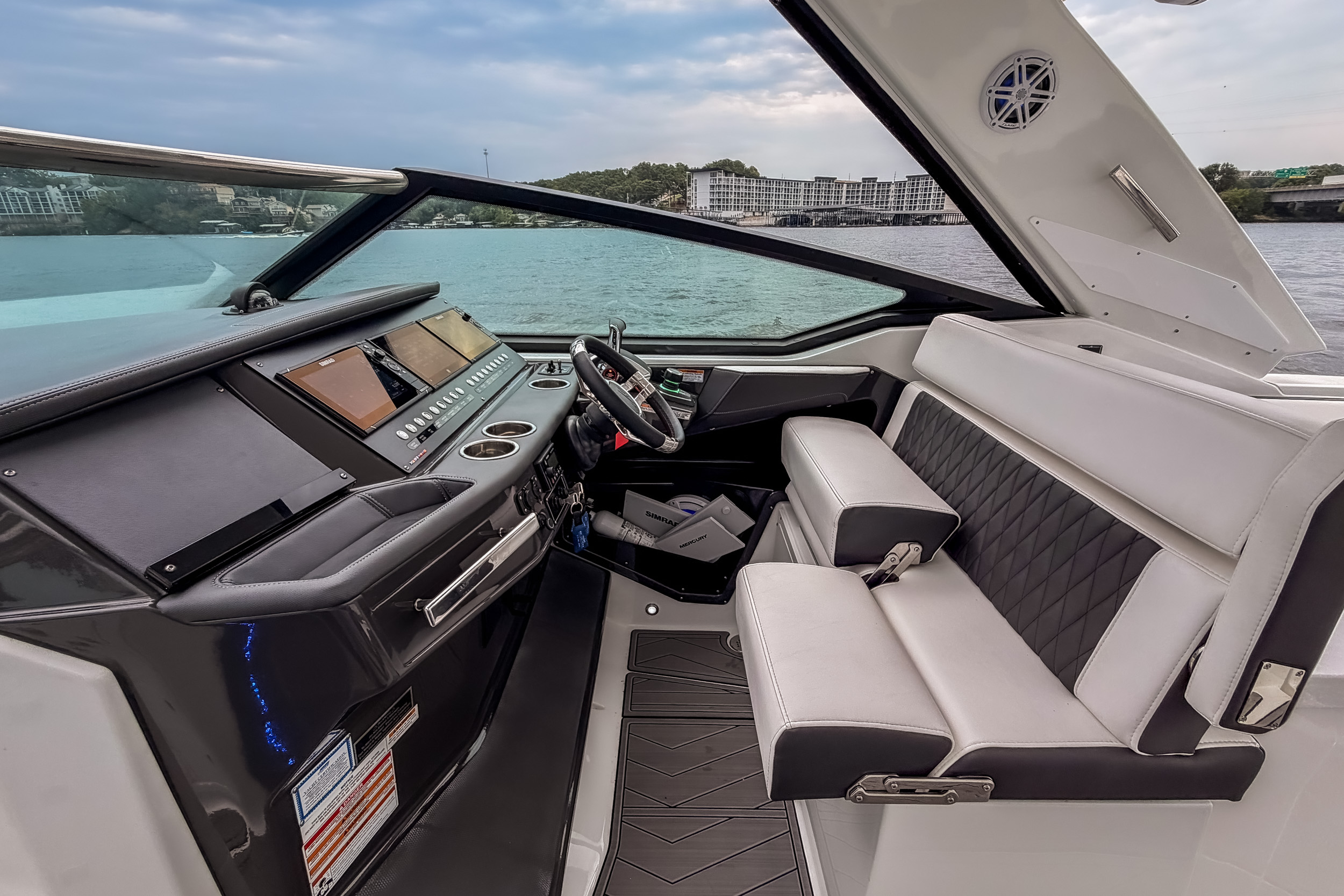 2022 Monterey 378SS - Image 21