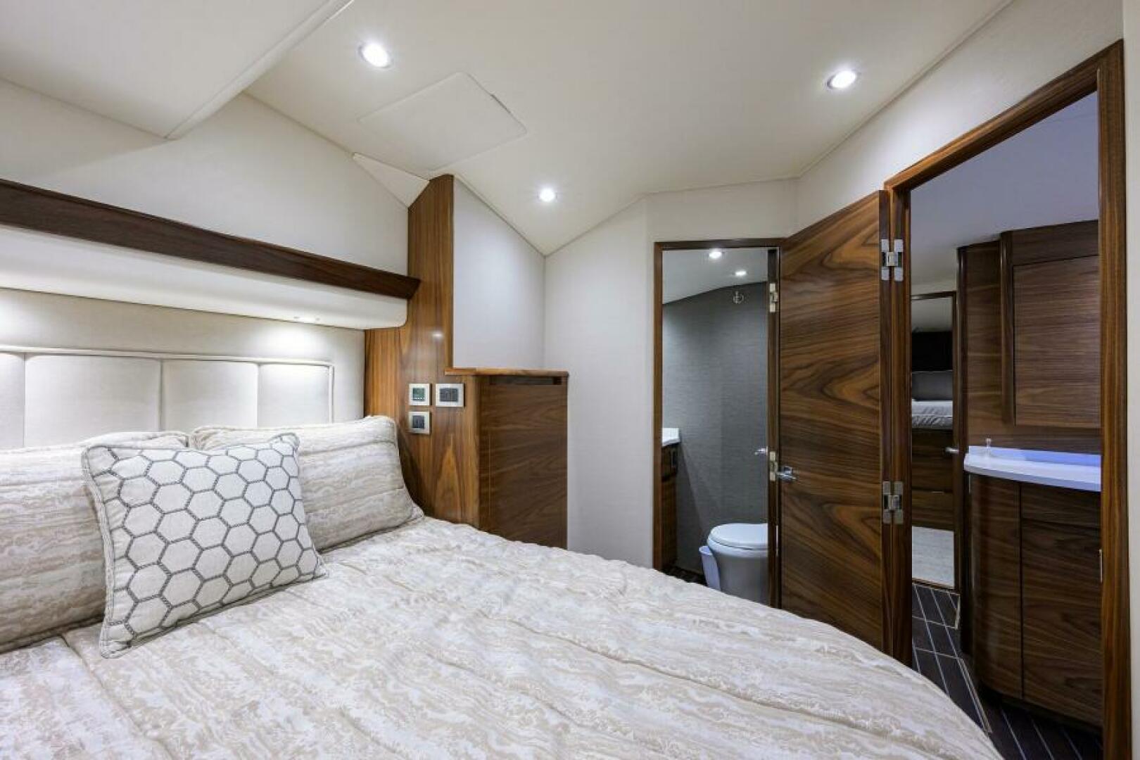 2024 Viking 54 Sport Coupe - Image 7