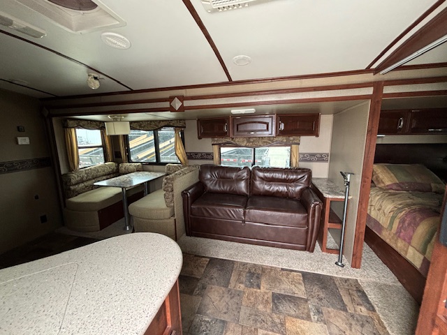 2015 Keystone Outback 300RB - Image 11