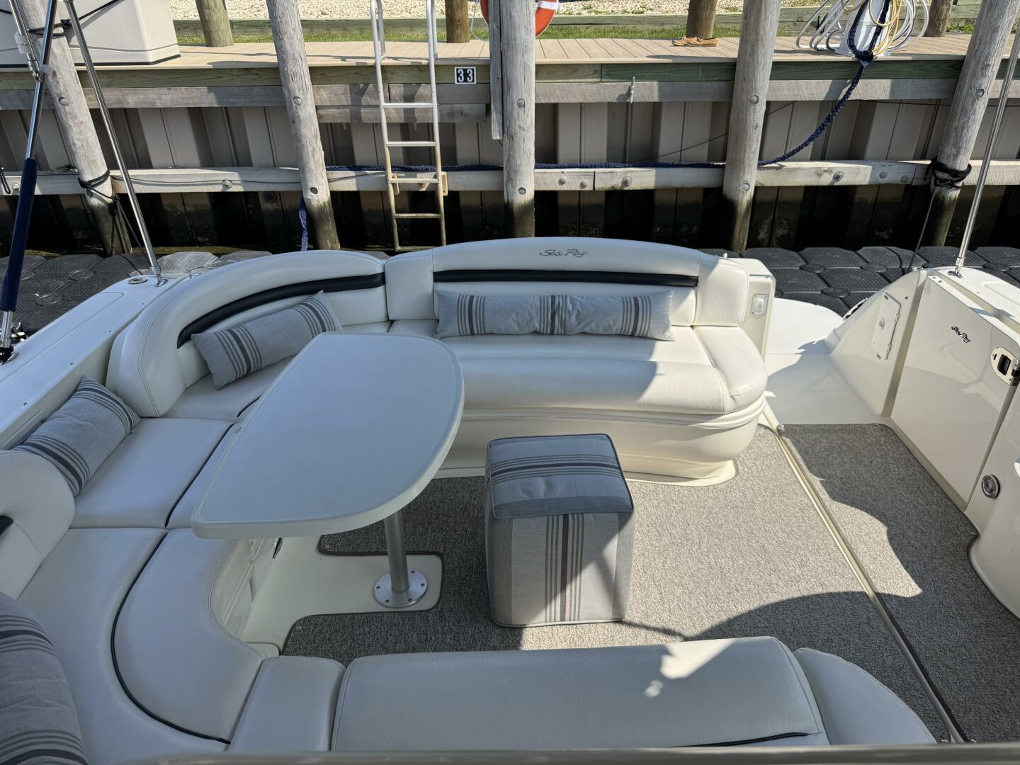 2003 Sea Ray 420 Sundancer - Image 8
