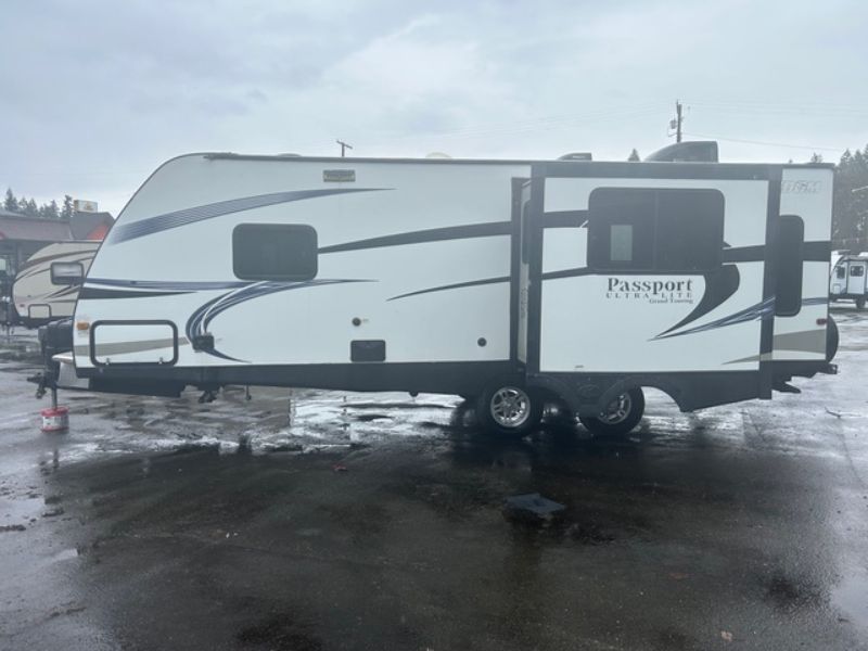 2017 Keystone Passport Ultra Lite Grand Touring 2450RLWE - Image 3