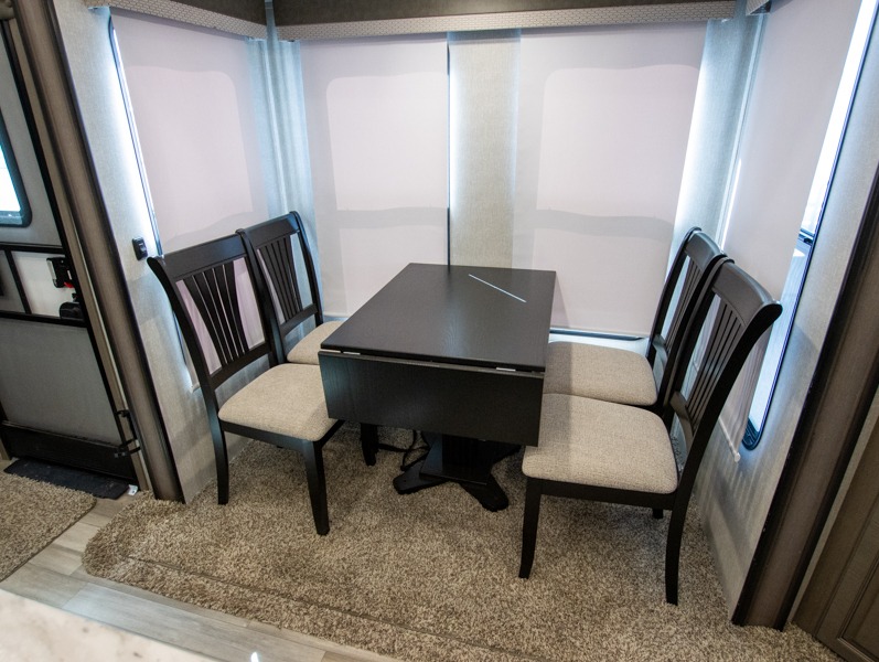2022 Coachmen Chaparral 334FL - Image 13