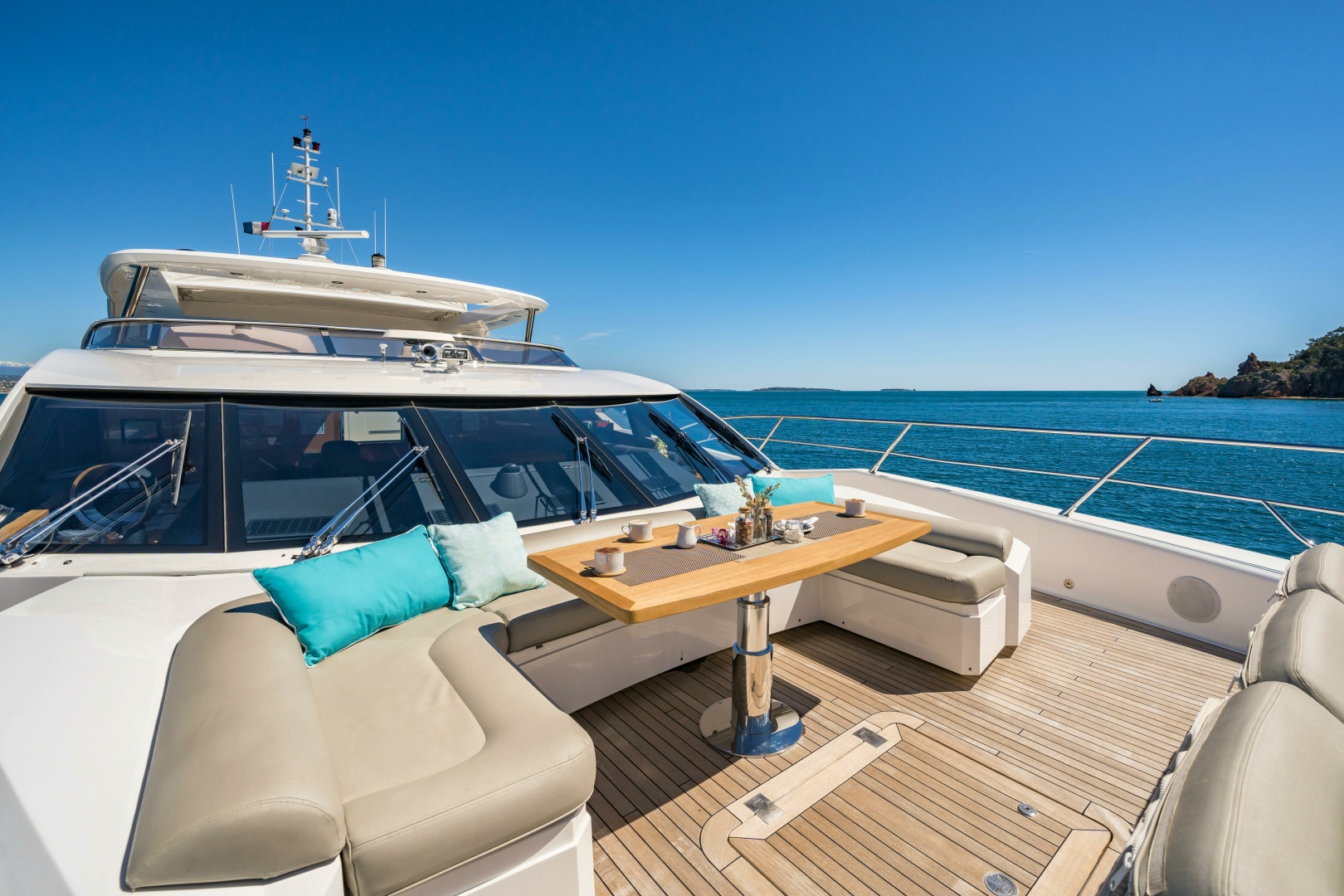 2014 Sunseeker Sunseeker 115 Sport Yacht - Image 7