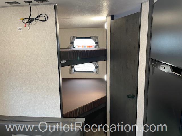 2022 KZ RV Sportsmen SE 260BHSE - Image 14