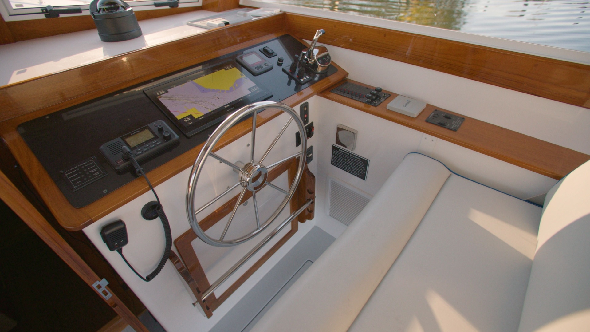 2022 Ellis 36 Express Cruiser - Image 19