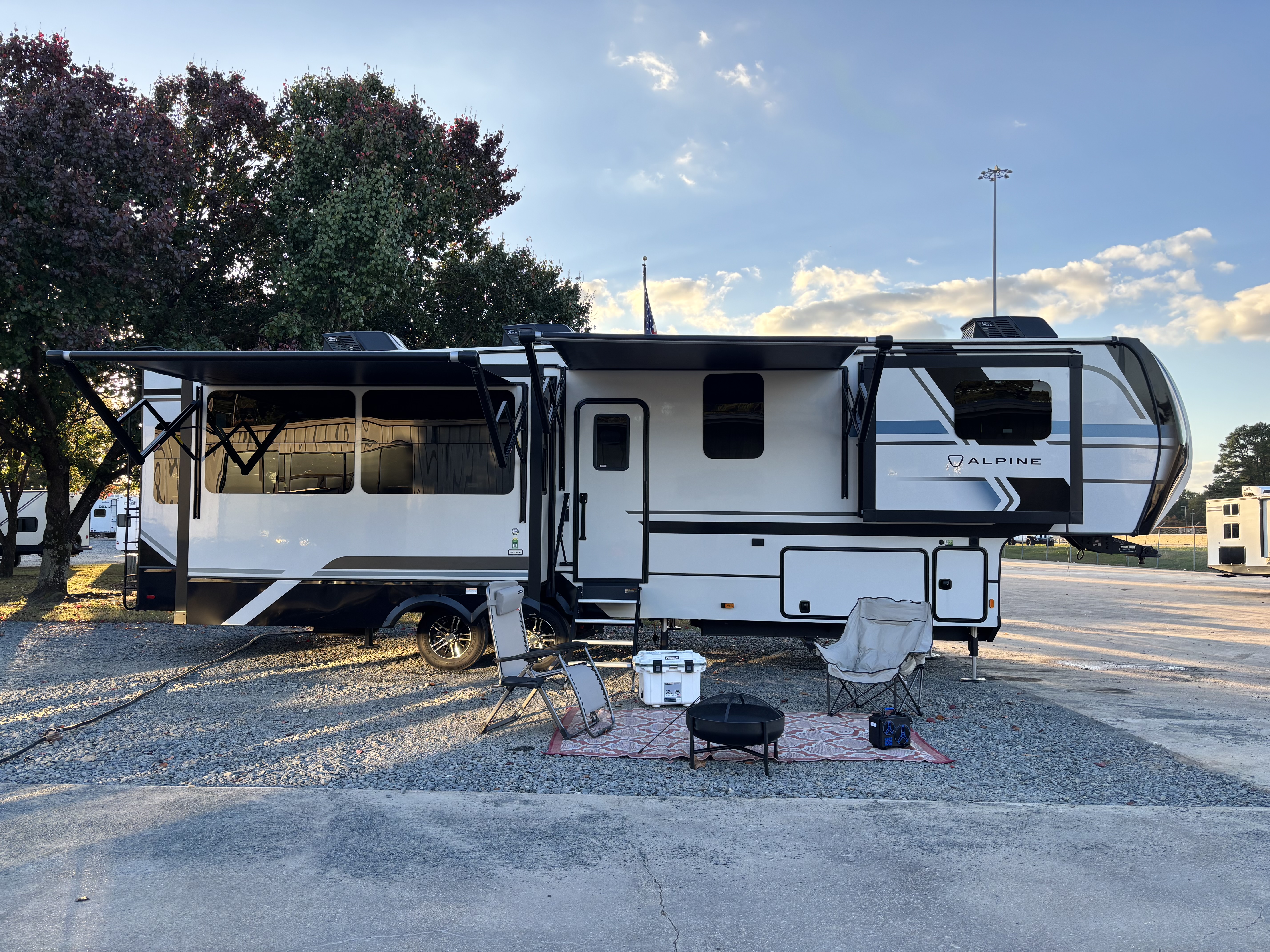 2026 Keystone Alpine 3303CK - Image 2