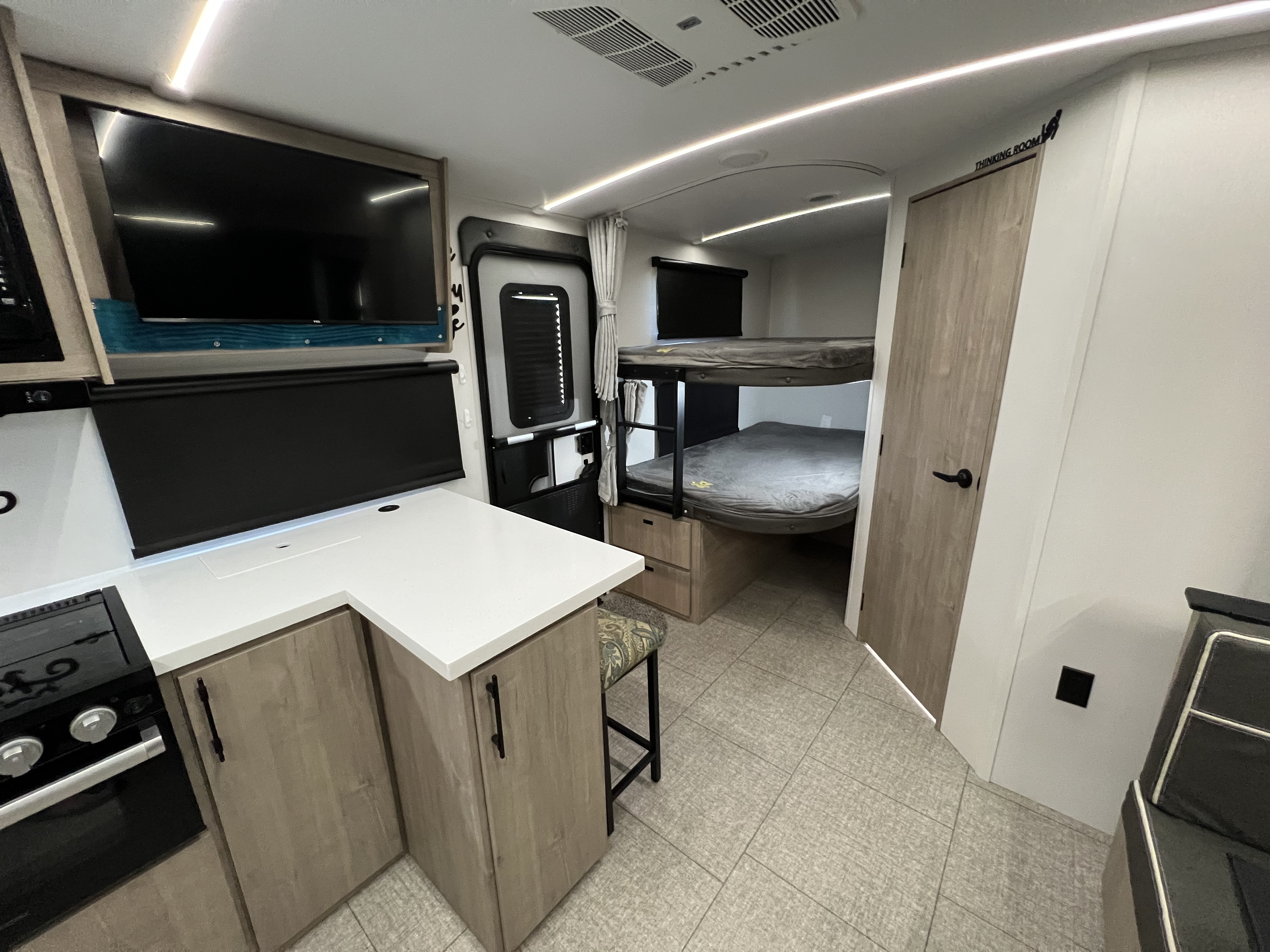 2025 Grand Design Imagine 2470BH - Image 21