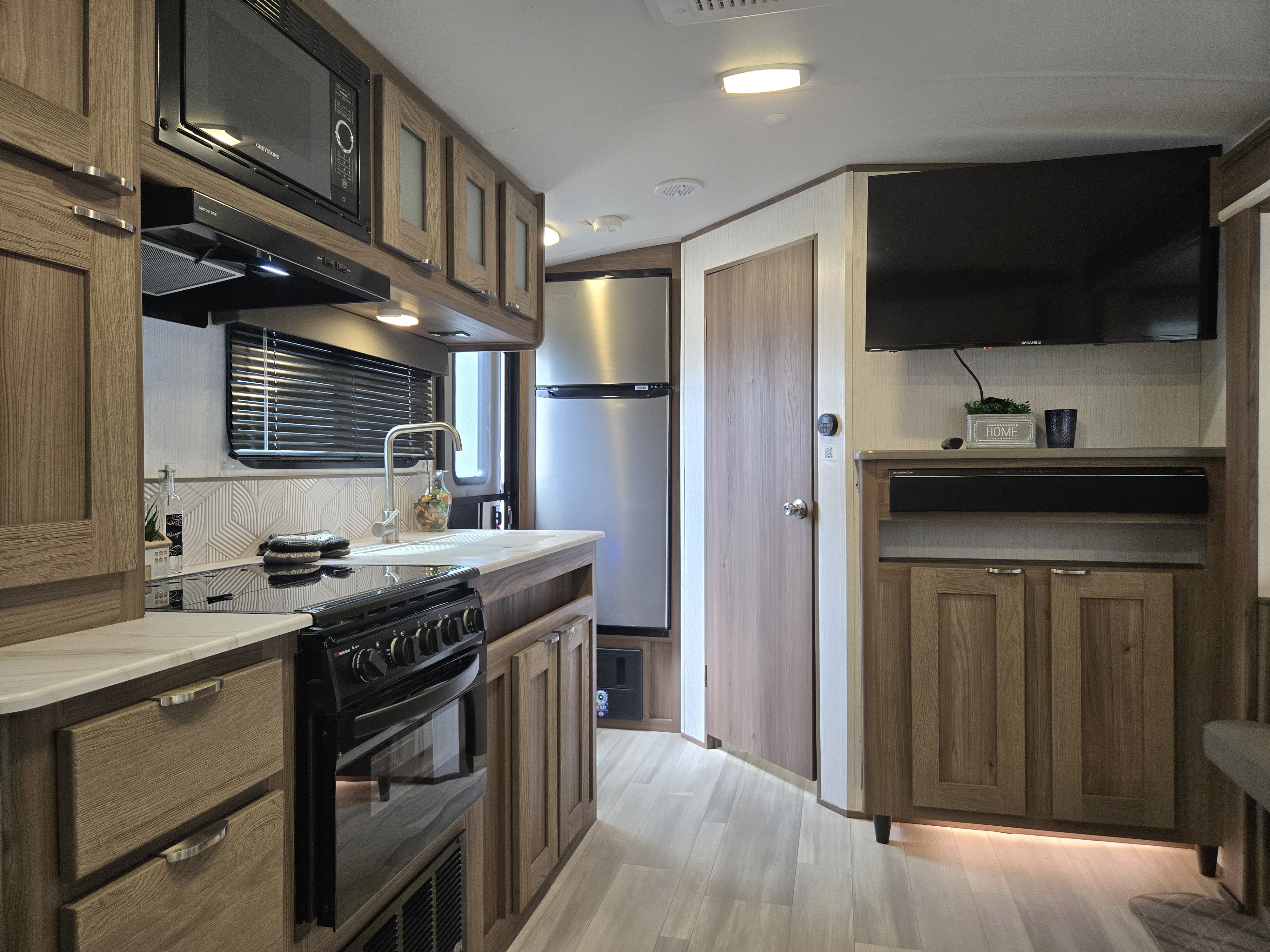 2023 Cruiser RV MPG 1900RB - Image 13