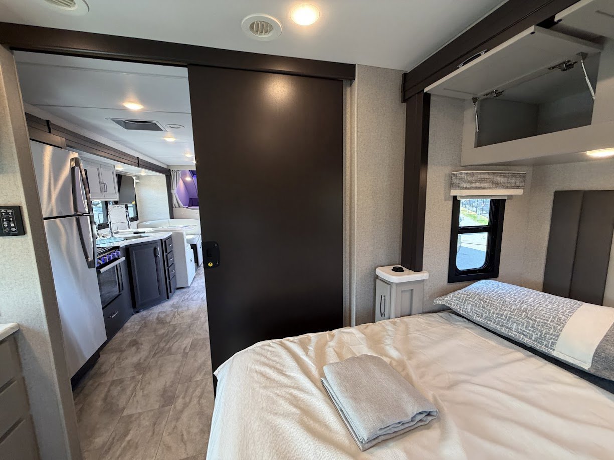 2026 THOR MOTOR COACH MAGNITUDE GRAND X32 - Image 68