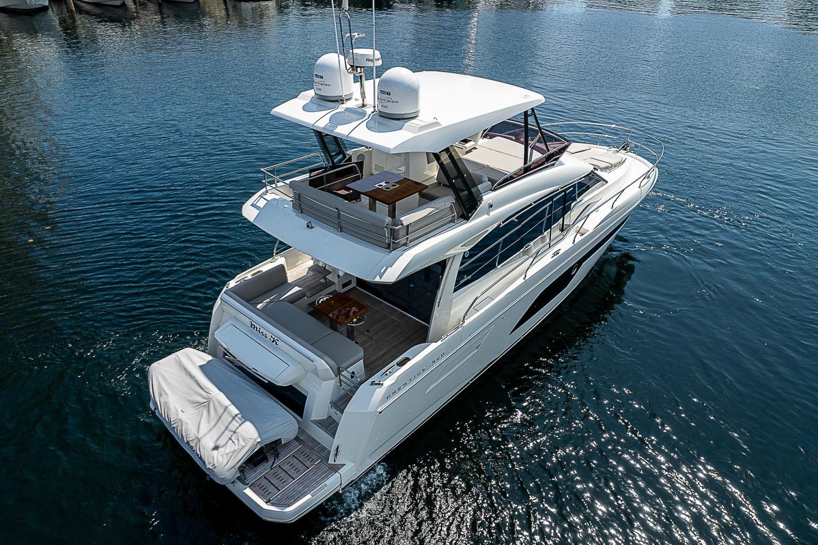 2022 Prestige 520 Fly - Image 5