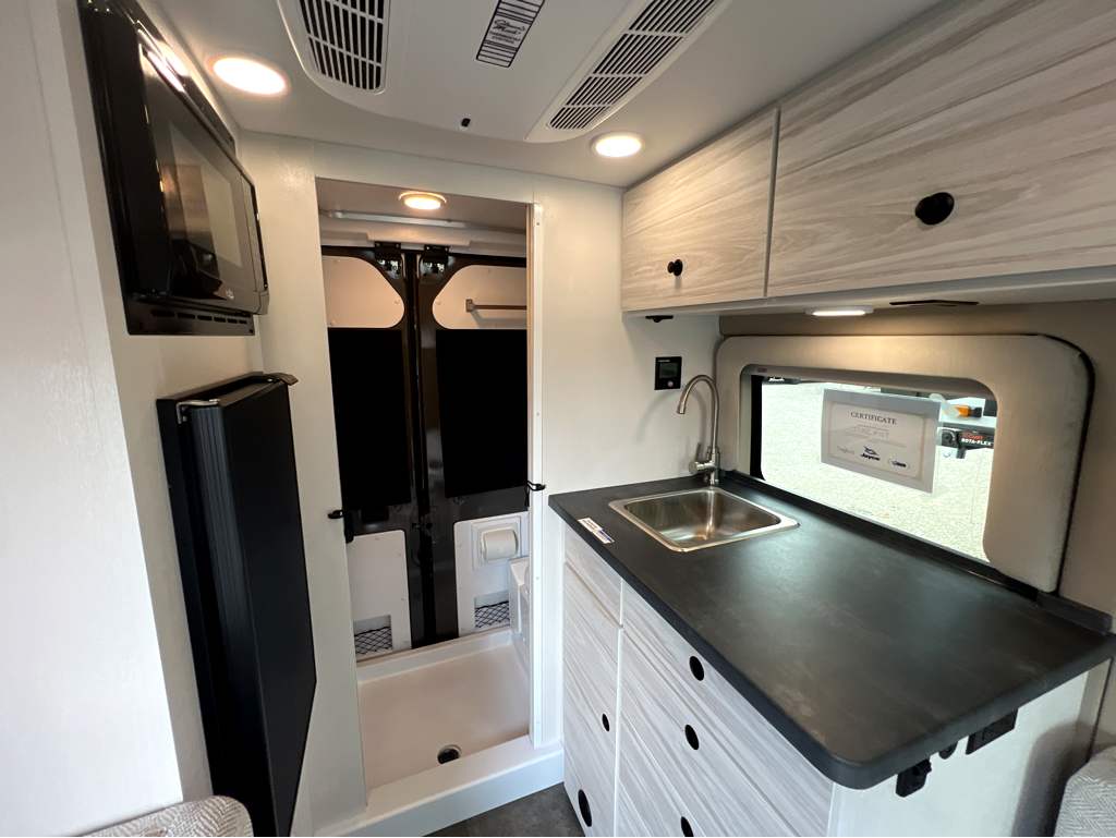 2026 JAYCO COMET 18C - Image 9