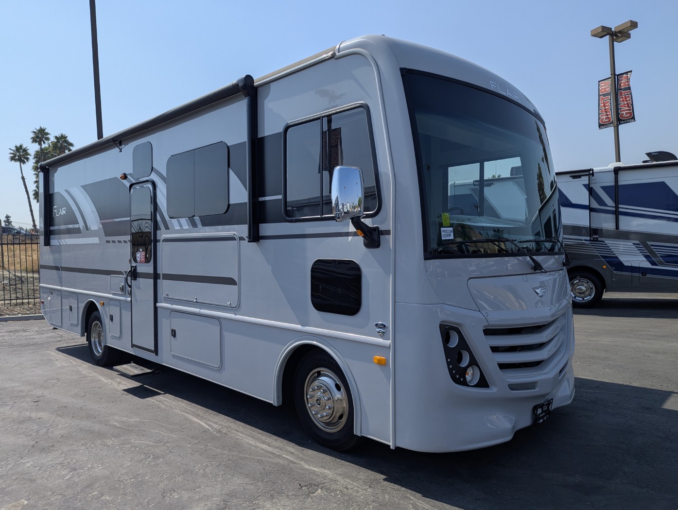 2025 Fleetwood Flair 28A - Image 1