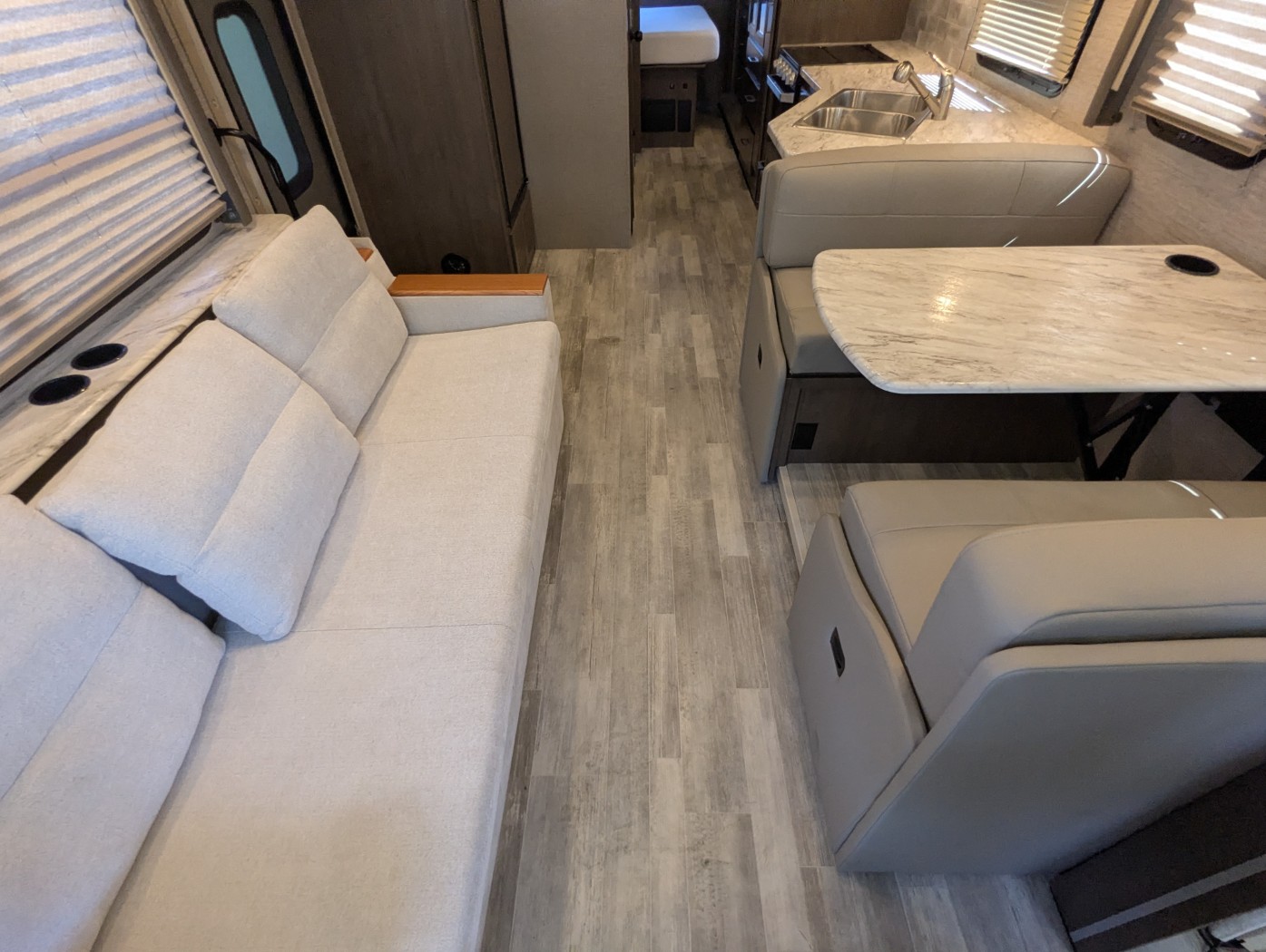 2021 Thor Motor Coach Freedom Traveler A30 - Image 11