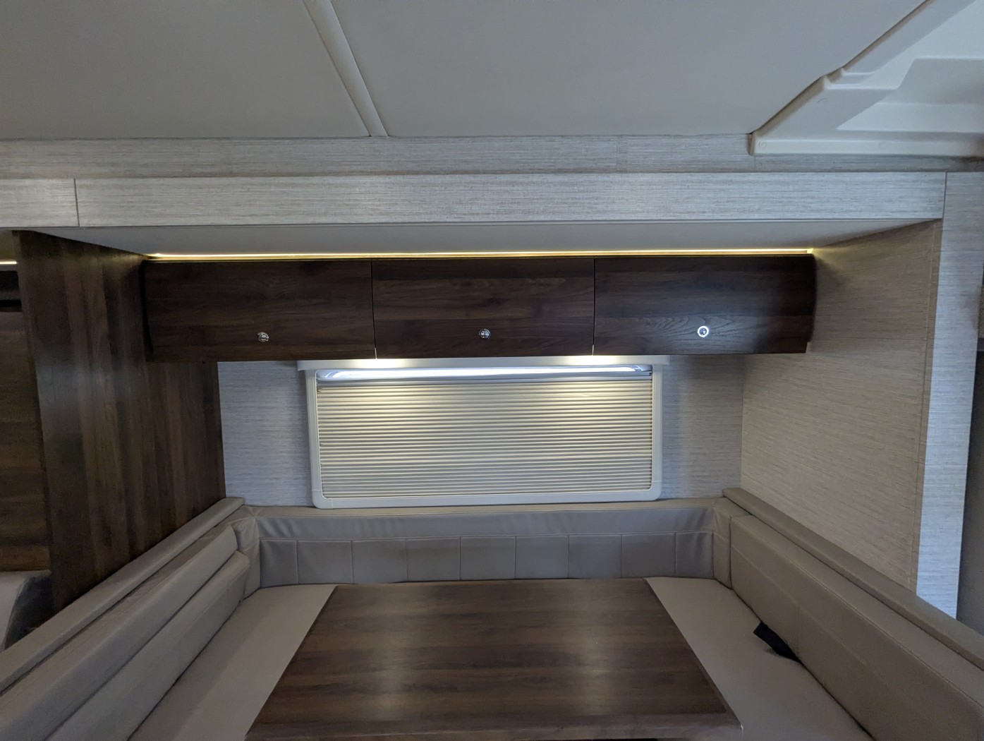 2022 Winnebago View 24D - Image 17