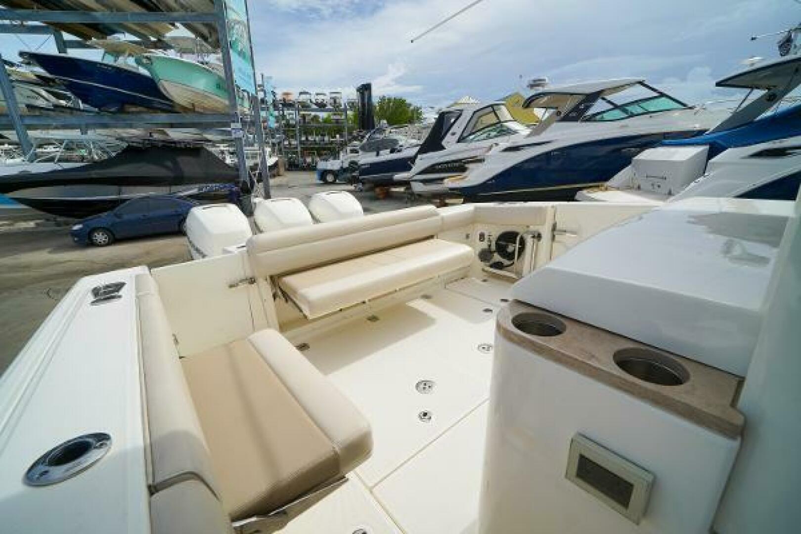 2018 Boston Whaler 380 Outrage - Image 21