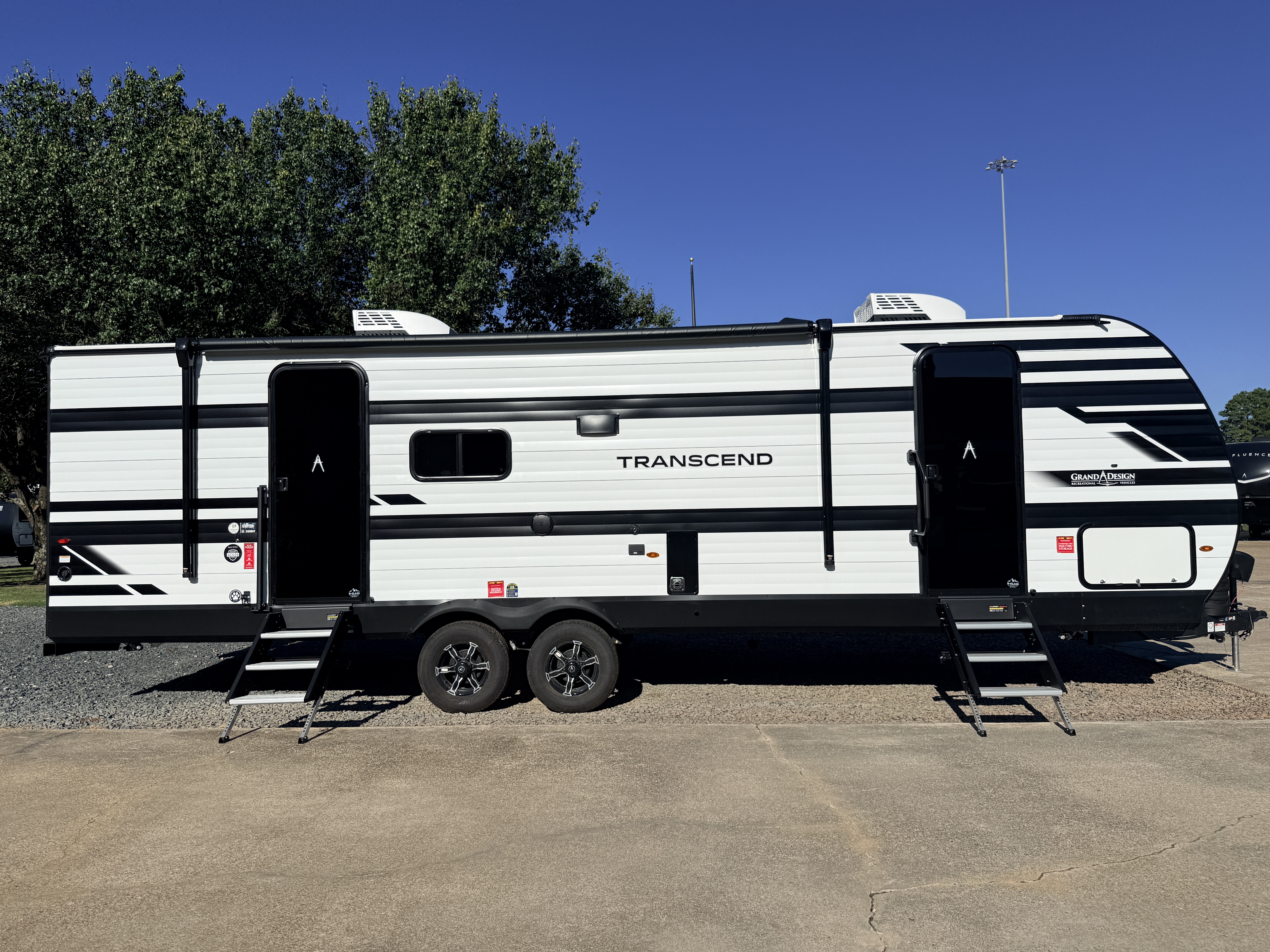 2027 Grand Design Transcend 265BHT - Image 2