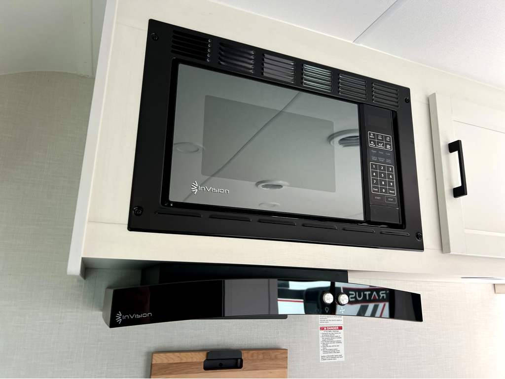 2027 VENTURE RV STRATUS 262VFK - Image 13