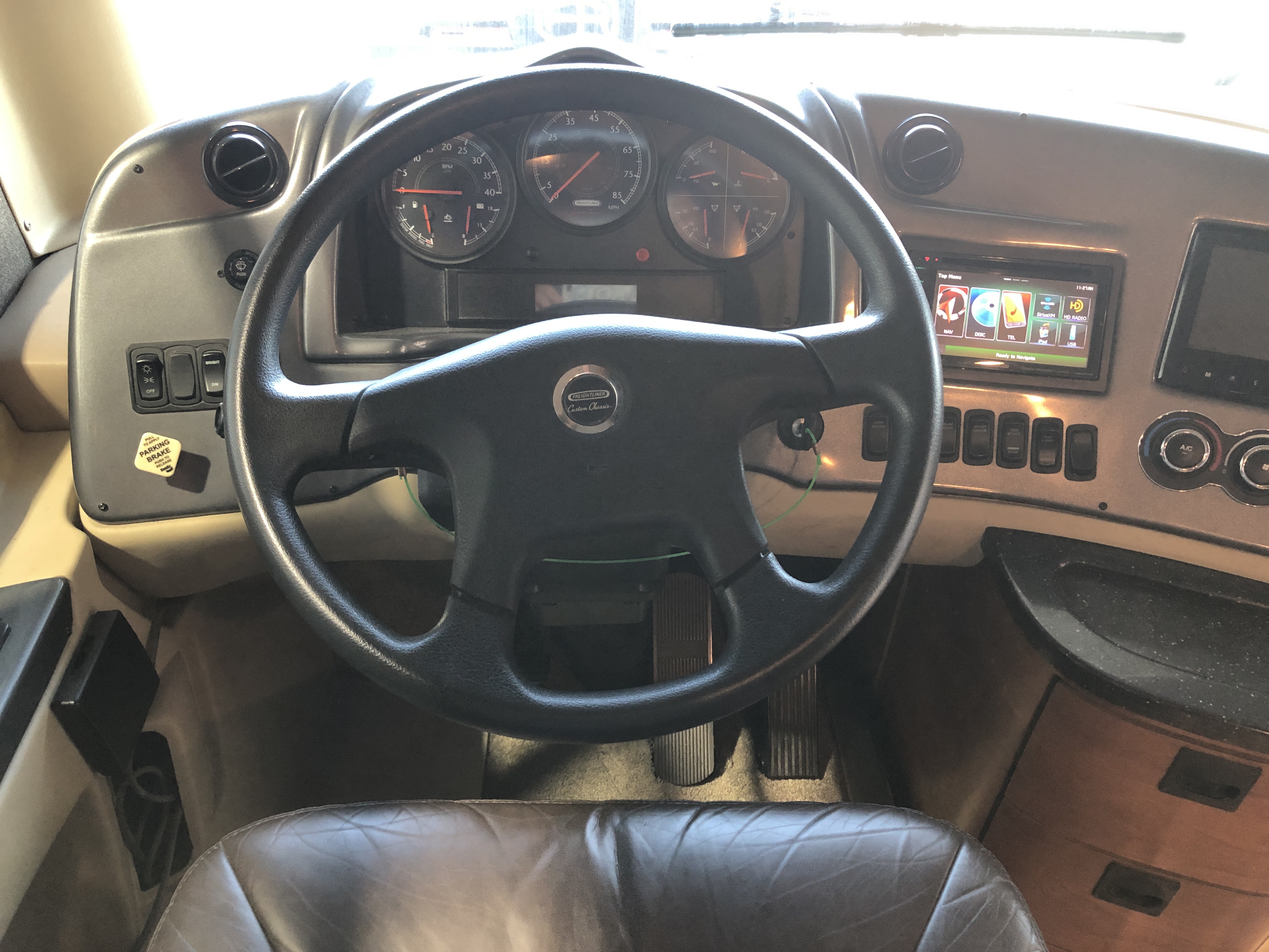 2017 Tiffin Allegro Red 38 QRA - Image 20
