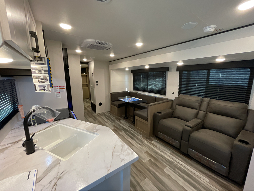 2026 Jayco Jay Flight SLX 321BDS - Image 6