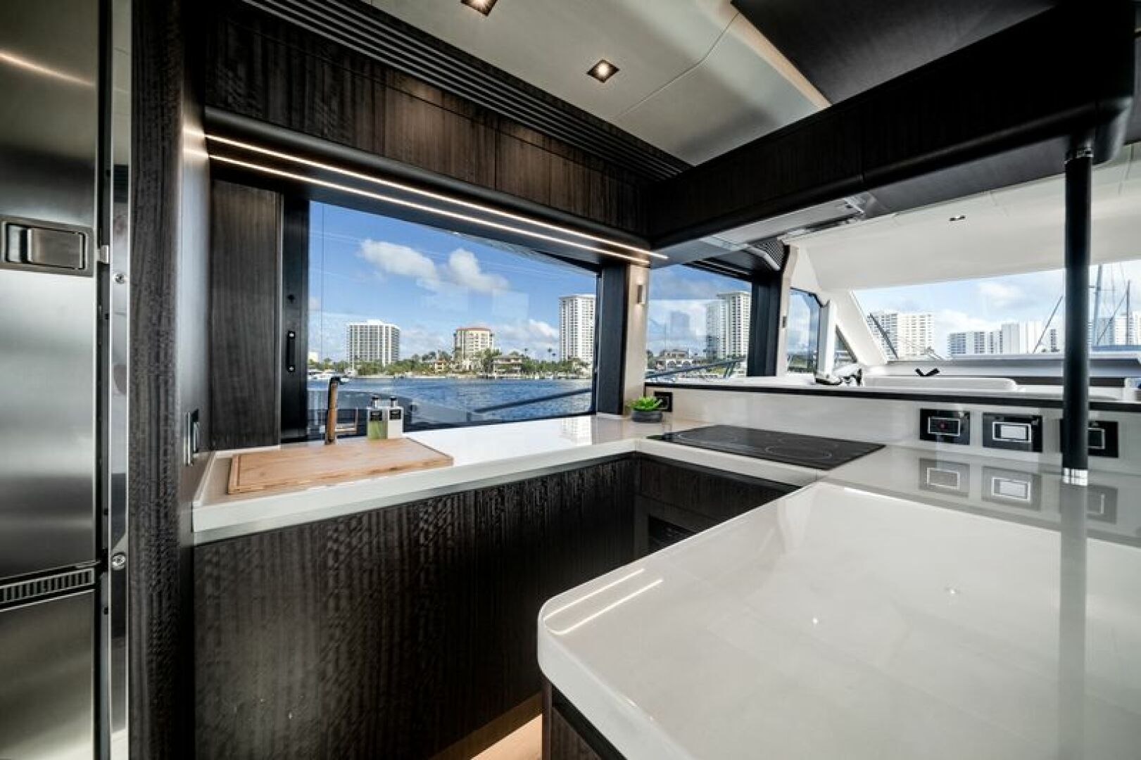 2024 Galeon 560 FLY Base - Image 27