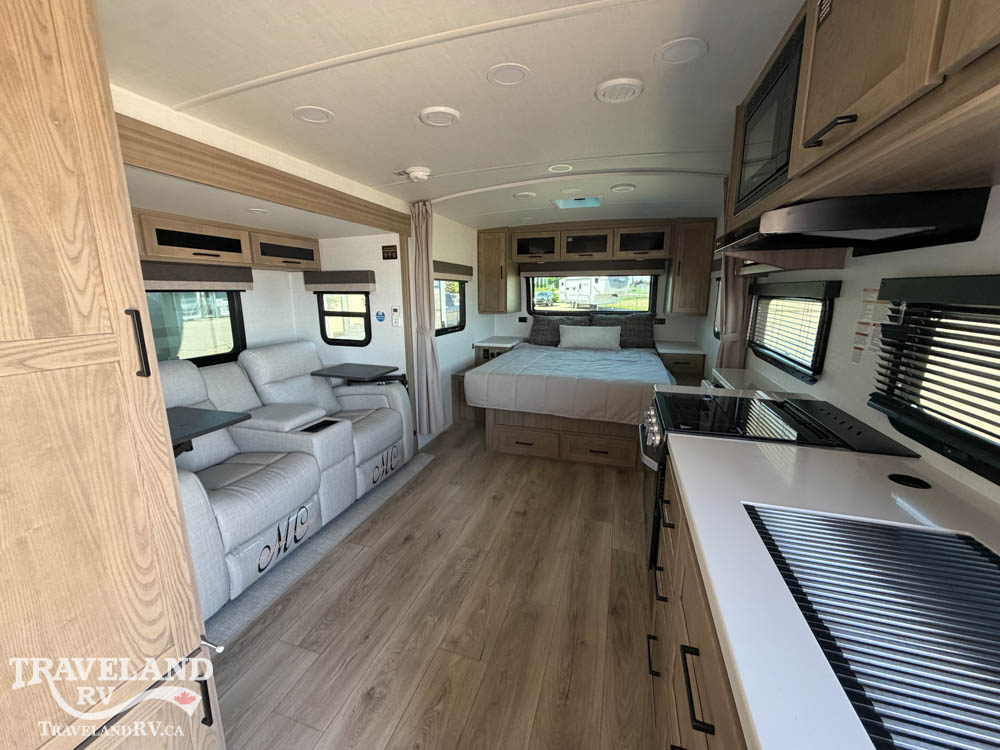 2027 Forest River Rockwood Mini Lite 2205S - Image 3