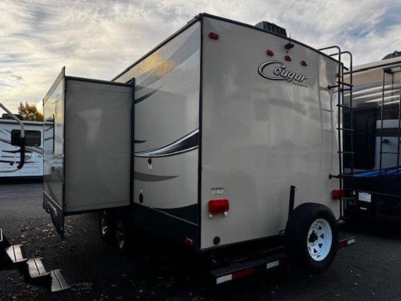 2016 Keystone Cougar Half-Ton 22RBIWE - Image 3